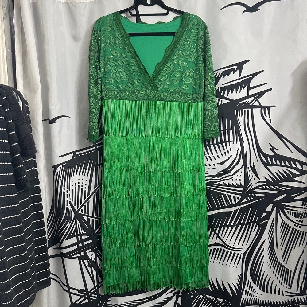 Amazon Green Lace Long Sleeve Dress